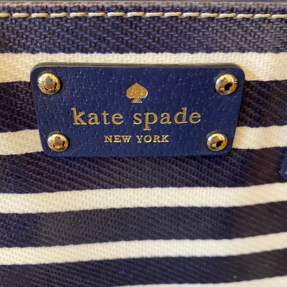 Kate Spade Wellesley Small Quinn Stripe Bag - Picture 6 of 9